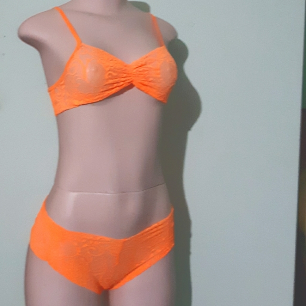 2 piece panty and top lace set